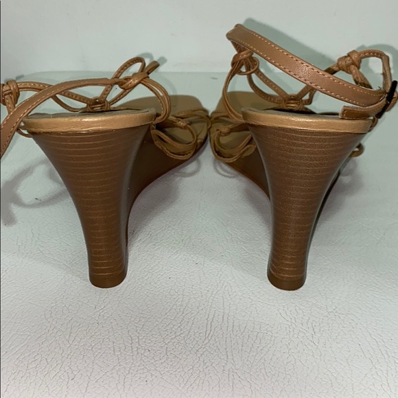 Carlos Santana Leather Sandals - Picture 4 of 7